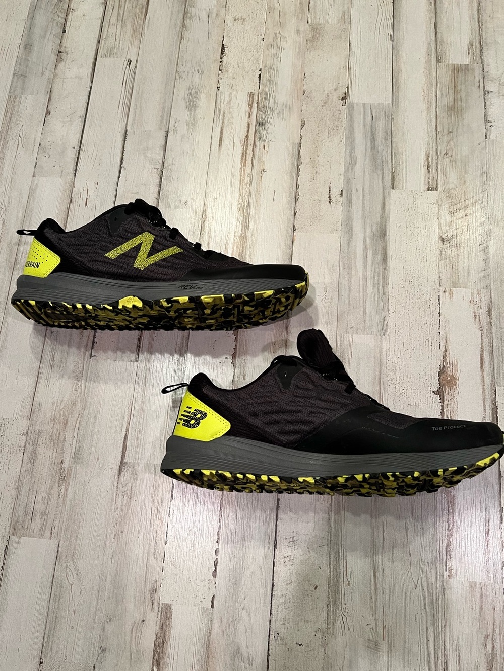 New Balance Nitrel V3 MTNTRCS3 Men`s Trail Running Shoes- Black & Flash Yellow